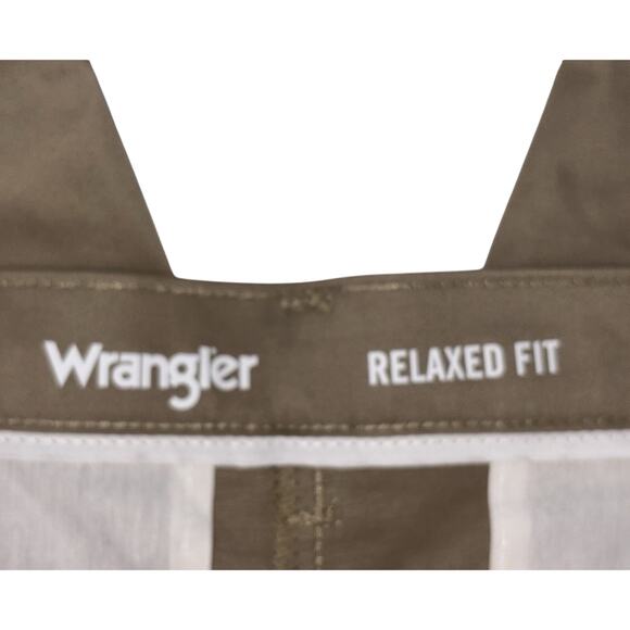 NEW Wrangler Riata Pants Tan 33x32 Chinos Relaxed Fit Stretch Flat Front NWT - Picture 9 of 10